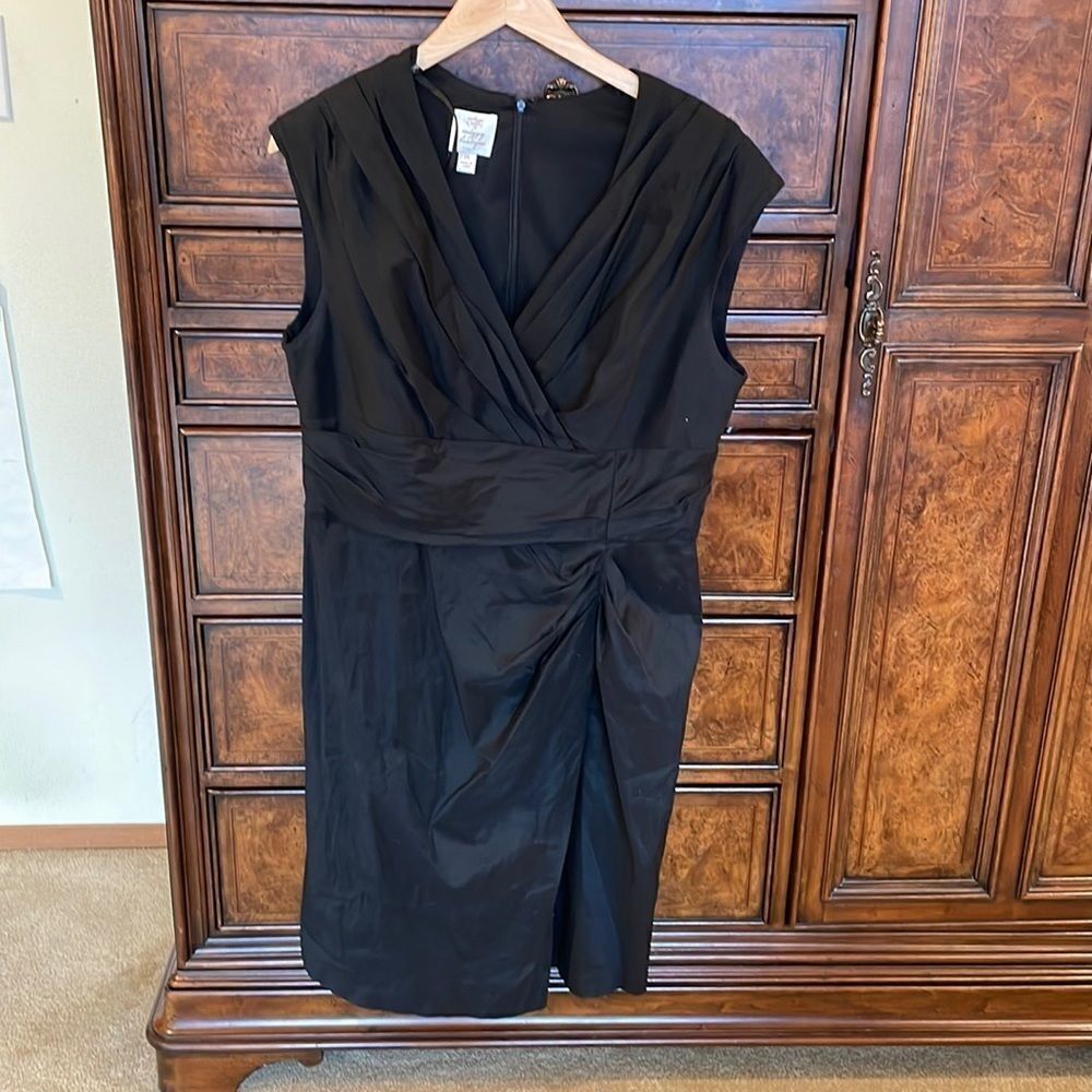 Suzi Chin for Maggy Boutique black v neck dress